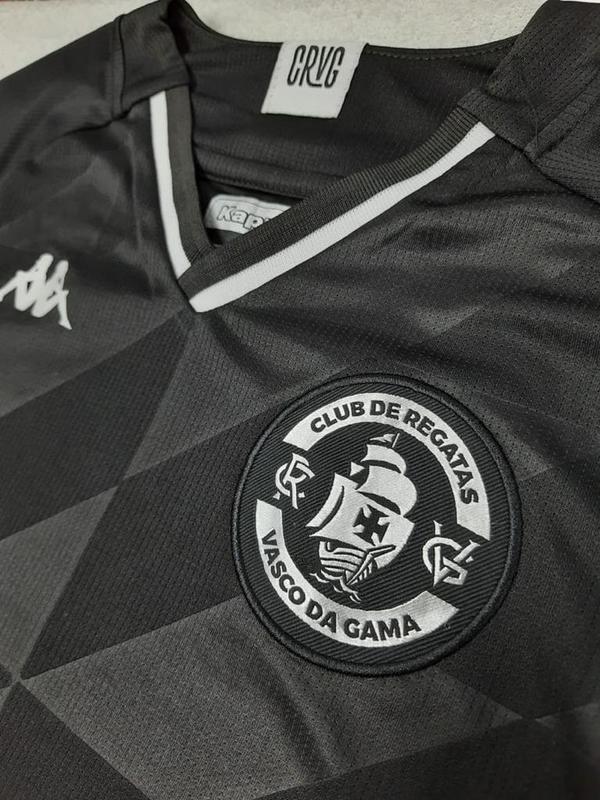Em maro, o Vasco lanou o seu terceiro manto para a temporada 2021. Batizado de 'Timoneiro', o uniforme  inspirado nas primeiras guarnies do remo, esporte tradicional e que deu origem ao clube. A camisa custa R$239,90.