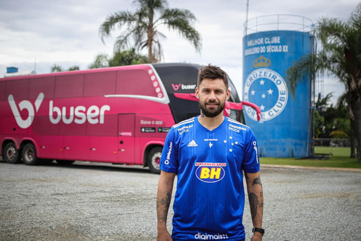 Rafael Sobis - o Cruzeiro fez acordo para pagar cerca de R$ 17 milhões ao Tigres, do México, pela aquisição fechada em junho de 2016. Mais de 90% da dívida foi honrada em 10 de julho.