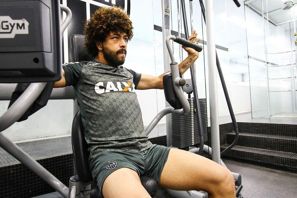 Depois da vitria por 3 a 0 sobre o Coimbra, em jogo-treino na Cidade do Galo, os jogadores do Atltico fizeram um trabalho fsico na academia do CT. Veja fotos