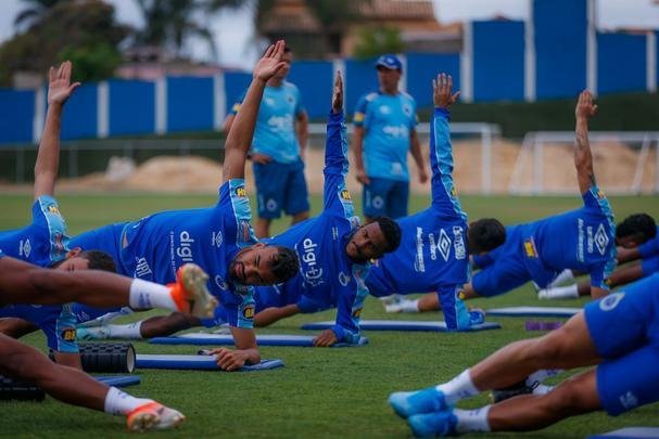 Treino do Cruzeiro nesta segunda-feira, na Toca da Raposa II. Time de Rogrio Ceni enfrenta o Cear na quarta-feira, s 19h30, no Castelo, em Fortaleza, pela 21 rodada do Campeonato Brasileiro
