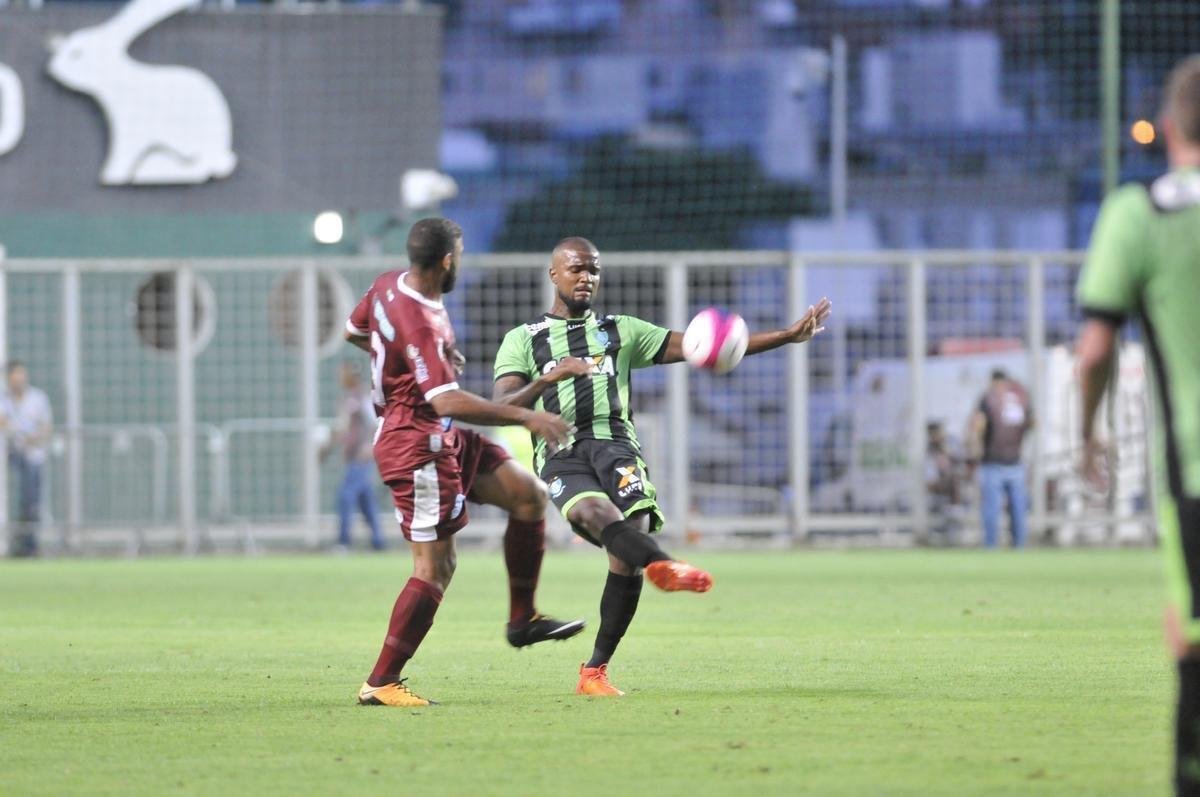 Amrica e Patrocinense se enfrentaram, no Independncia, pela primeira rodada do Campeonato Mineiro
