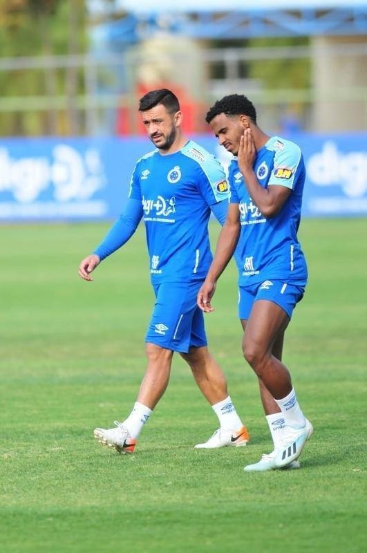 Tcnico Abel Braga comandou atividade fechada  imprensa na Toca da Raposa II