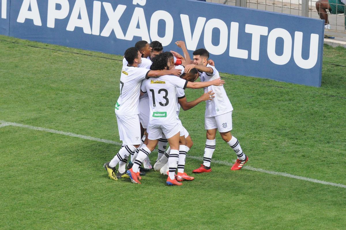 Fotos do jogo entre Amrica e Figueirense, pela Srie B