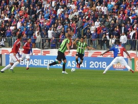 Paran (20) - casa - 33 Rodada - Virtualmente rebaixado, o Paran tem sido 'presa fcil' para os adversrios no Campeonato Brasileiro. A ltima vitria do clube paranaense foi justamente contra o Amrica, por 1 a 0, em julho, pela 14 rodada do Brasileiro. Desde ento, o time sofreu onze derrotas e alcanou quatro empates em 15 jogos. 
