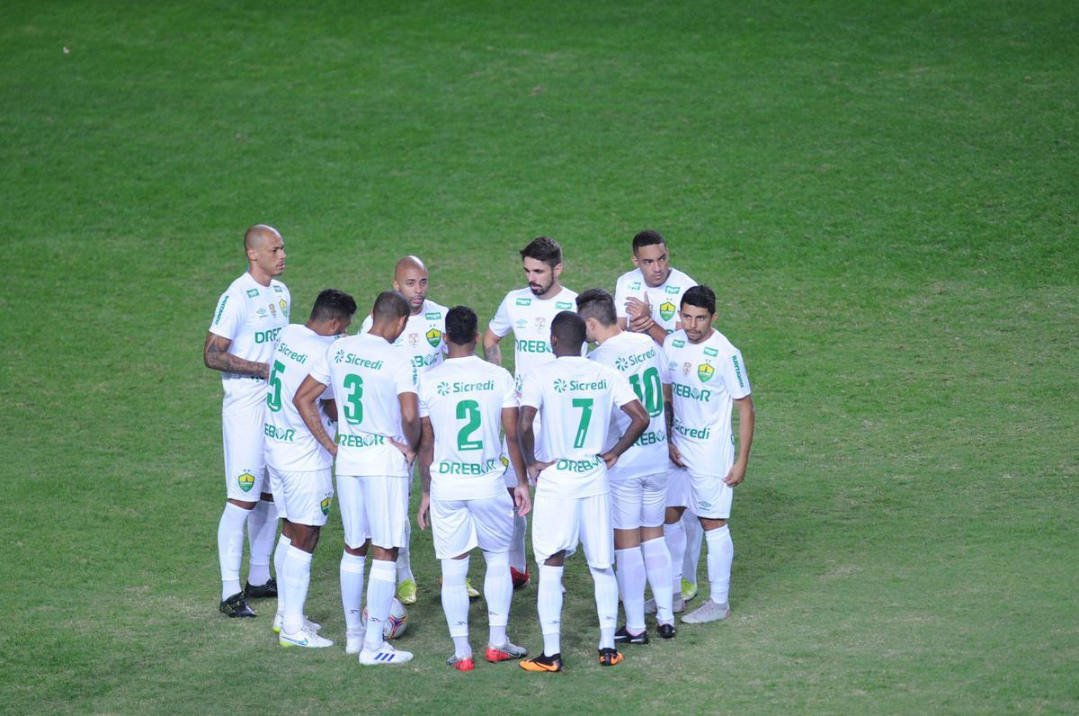 Fotos do jogo entre Amrica e Cuiab, no Independncia, em Belo Horizonte, pela segunda da Srie B do Brasileiro
