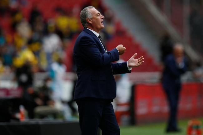 Brasil empatou com Equador em Quito, em jogo com arbitragem confusa 