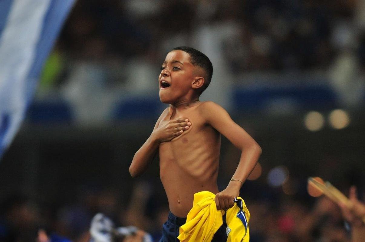 Festa da torcida do Cruzeiro no Mineiro diante do Vasco pela Srie B