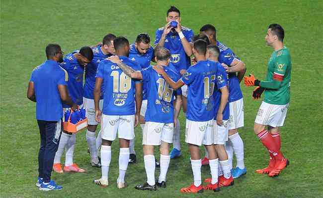 Jogadores do Cruzeiro entraram de greve por causa de salrios atrasados