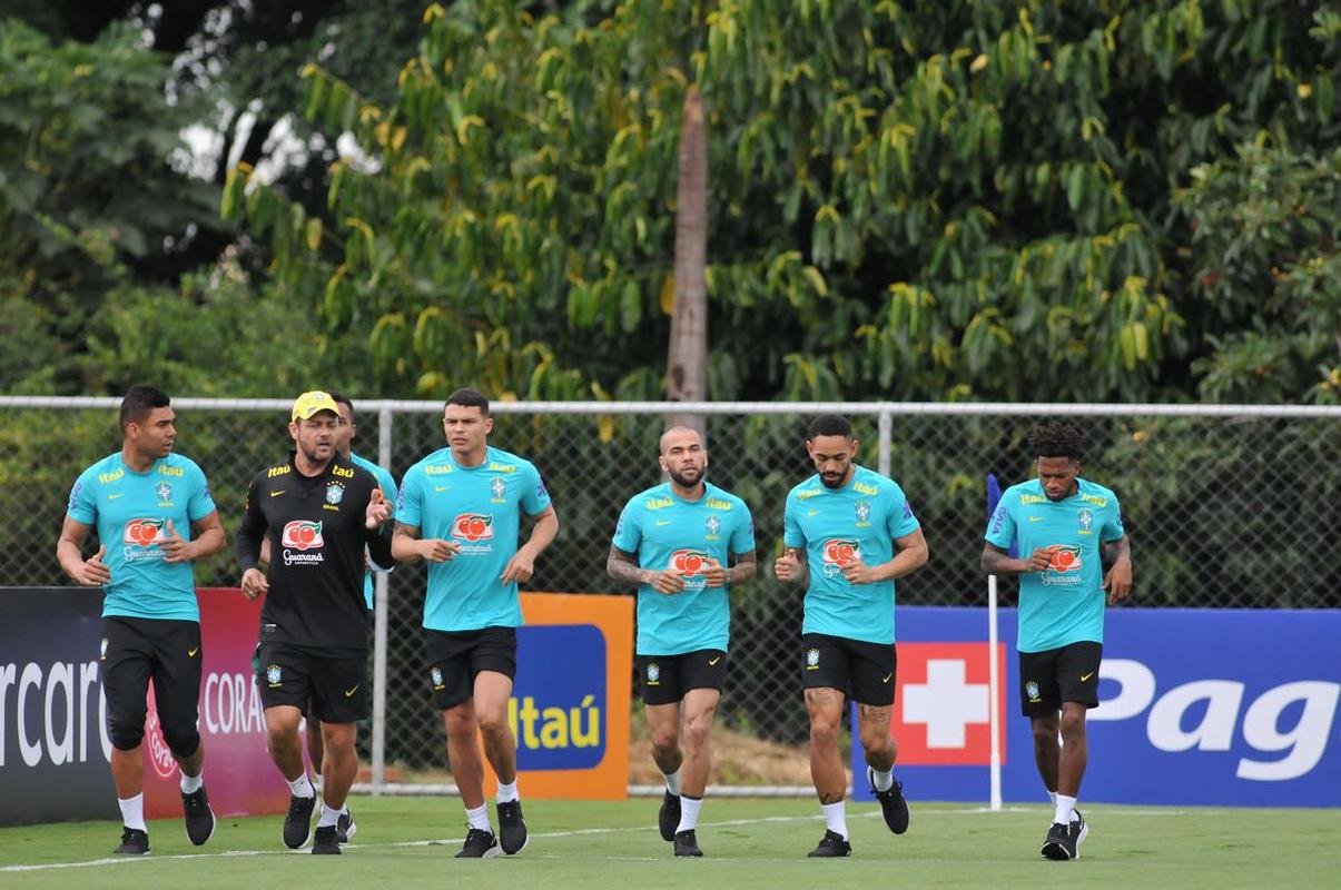 Seleo Brasileira realizou treinamento na tarde deste sbado (29/1) na Toca da Raposa II