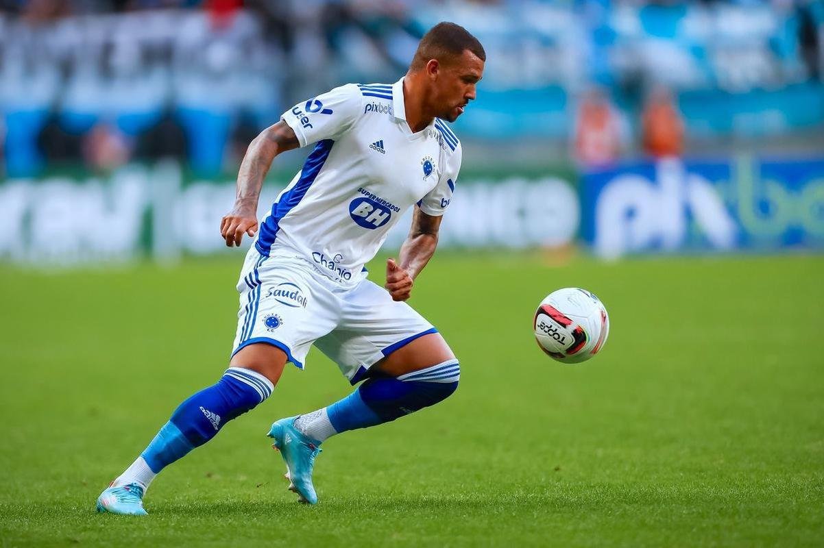 Fotos do jogo entre Grmio e Cruzeiro, na Arena, em Porto Alegre, pela 25 rodada da Srie B