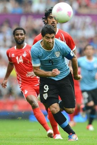 Atacante Luis Surez disputou Londres-2012 com o Uruguai, mas no passou da fase de grupos