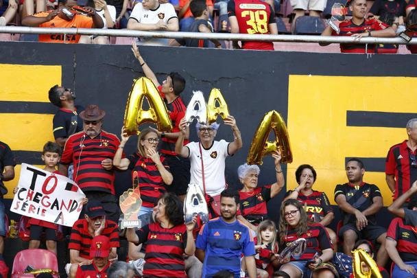 Sport recebe, na tarde deste domingo, confronto diante da equipe do Vila Nova. Jogo pode concretizar o Leão na Série A do próximo ano