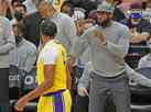 Sem LeBron James, Lakers vence Spurs na prorrogação; Knicks derrota 76ers