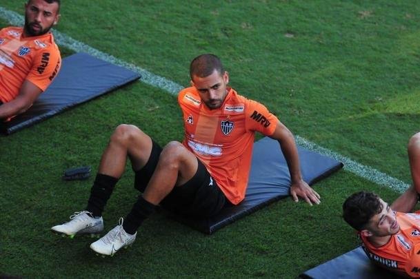 Jorge Sampaoli comandou nesta segunda-feira o seu primeiro treino no Atltico