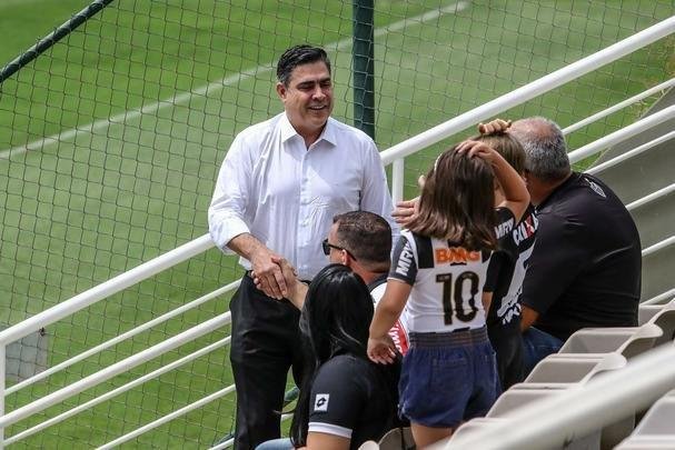 Com Sette Câmara em campo, Atlético se prepara para jogo contra o São Paulo