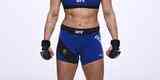 Ronda Rousey posa com uniforme azul, que ser usado no UFC 207. Pela primeira vez, ela no vestir o uniforme preto e dourado, usado somente pelos campees 