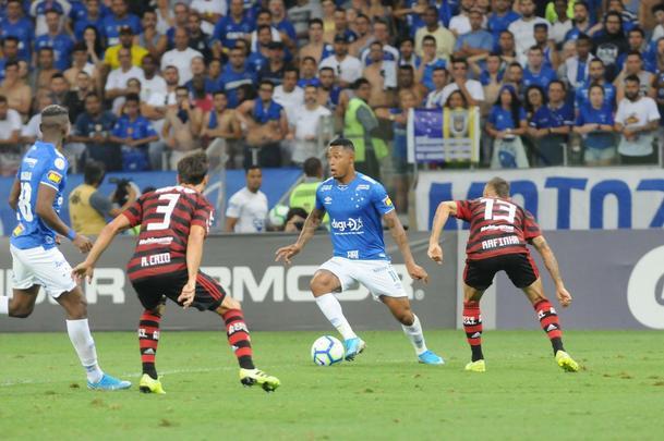 Cruzeiro e Flamengo se enfrentaram pela 20 rodada do Campeonato Brasileiro
