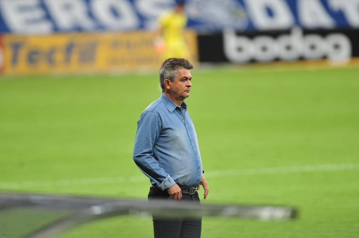 Fotos do jogo entre Cruzeiro e Ava, no Mineiro, pela 11 rodada da Srie B do Brasileiro