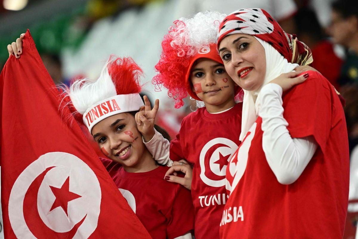 Torcedores de Tunsia e Frana na partida pelo Grupo D da Copa do Mundo do Catar