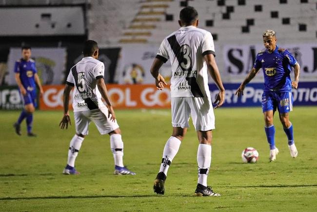 Fotos de Ponte Preta x Cruzeiro, no Moiss Lucarelli, em Campinas, pela 4 rodada da Srie B