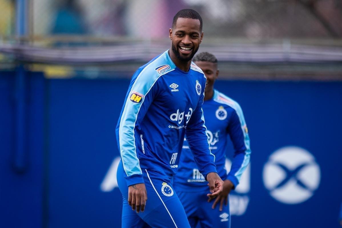 De olho em jogo contra o River Plate pela Copa Libertadores, Cruzeiro treinou na tarde desta segunda-feira no CT do Boca Juniors