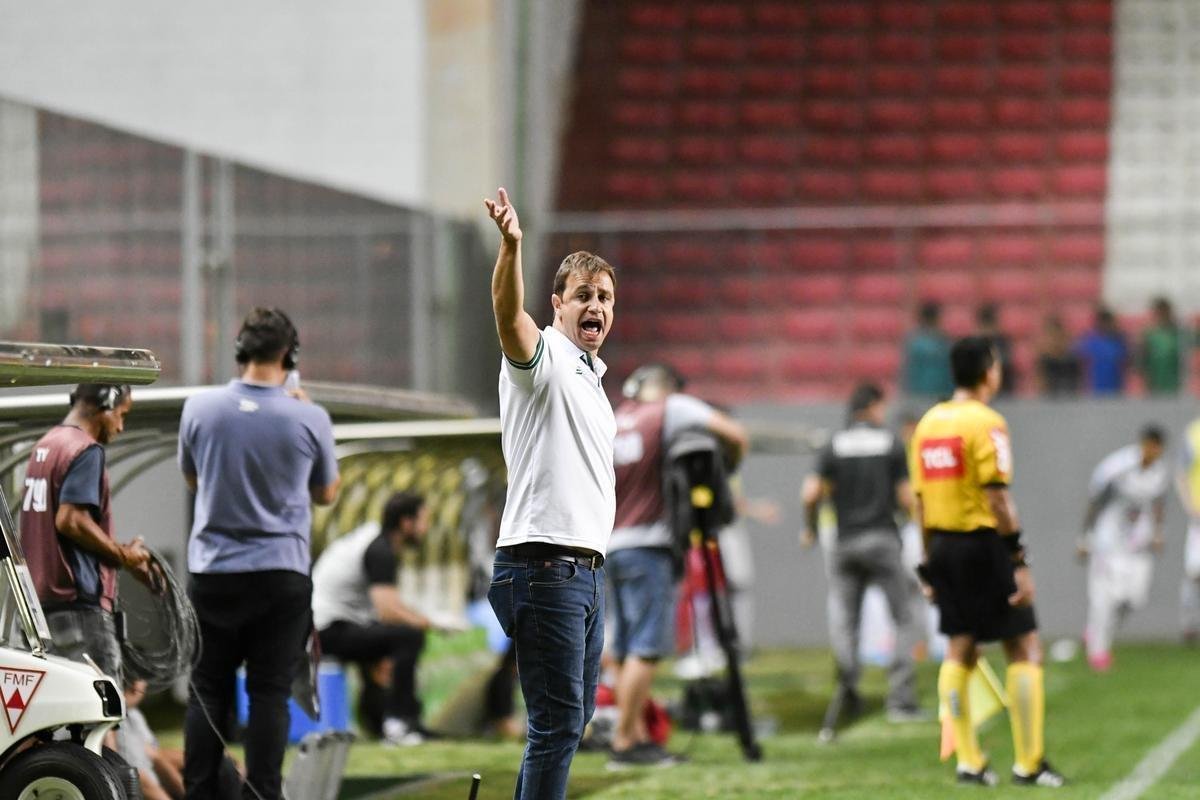 Fotos do jogo entre Amrica e Operrio