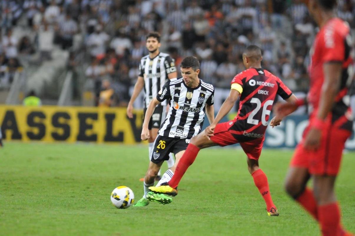 Fotos da partida entre Atltico e Athletico-PR, neste domingo (7), no Mineiro, pela 21 rodada do Campeonato Brasileiro