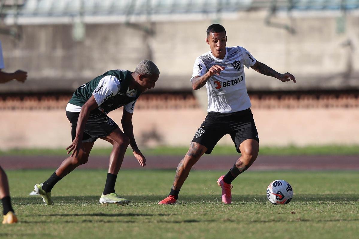 Atlético teve atividade no Estádio Olímpico Brígido Iriarte, em Caracas, antes da estreia na Libertadores