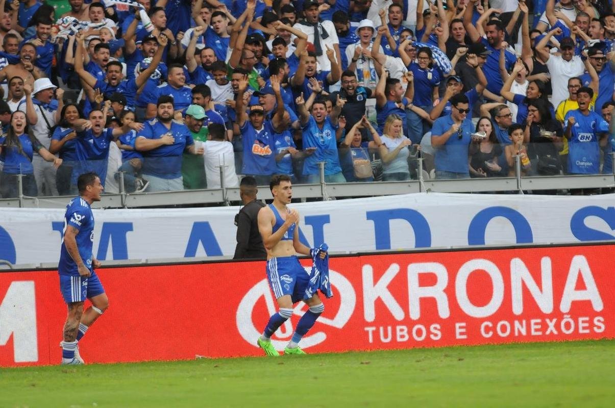 Fotos da partida entre Cruzeiro e Bahia, no Mineir�o, pela 20� rodada da S�rie B do Brasileiro