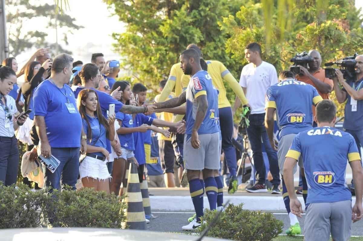 Mano Menezes testou novidades no Cruzeiro para enfrentar o So Paulo na estreia do Brasileiro