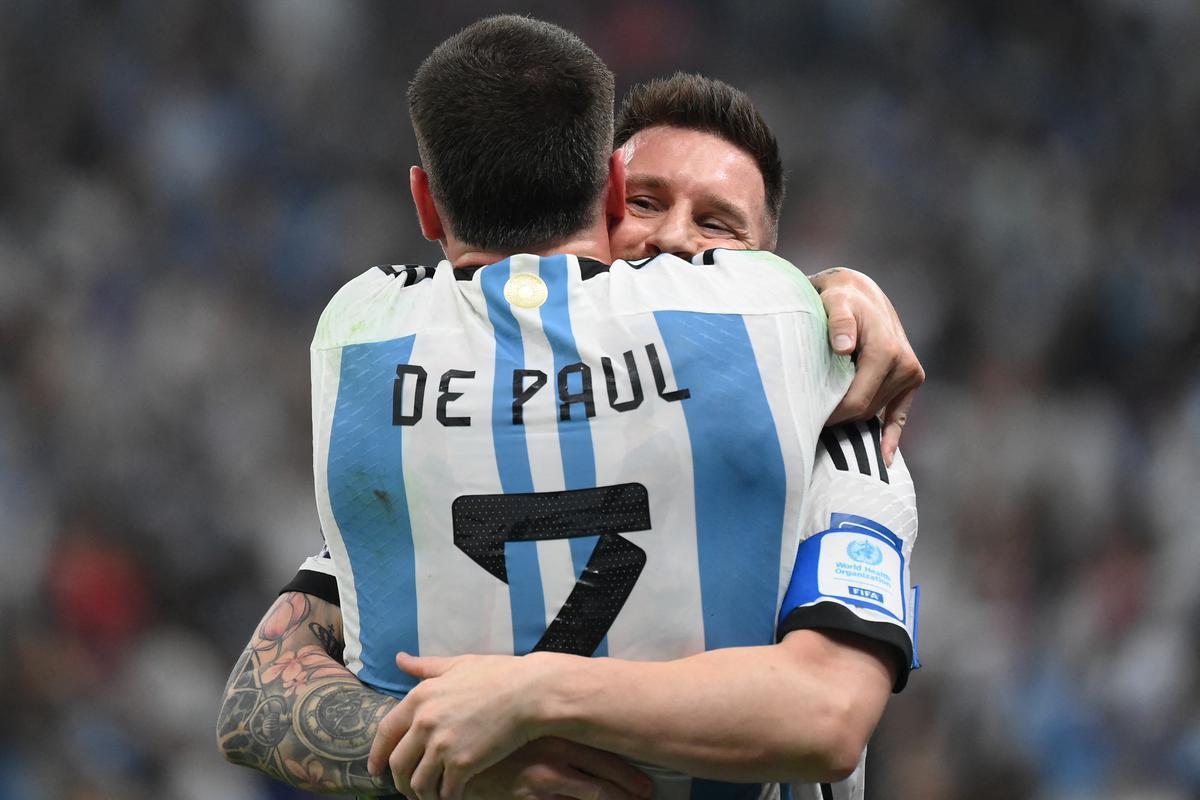 Messi abriu o placar para a Argentina sobre a Frana na final da Copa do Mundo. Veja o gol de pnalti por todos os ngulos