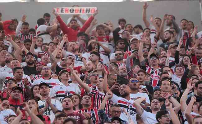 Athletico-PR se manifesta sobre caso de racismo em jogo contra o São Paulo 