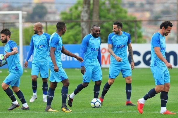 Cruzeiro iniciou preparao para clssico contra o Atltico com reservas em campo na Toca da Raposa II