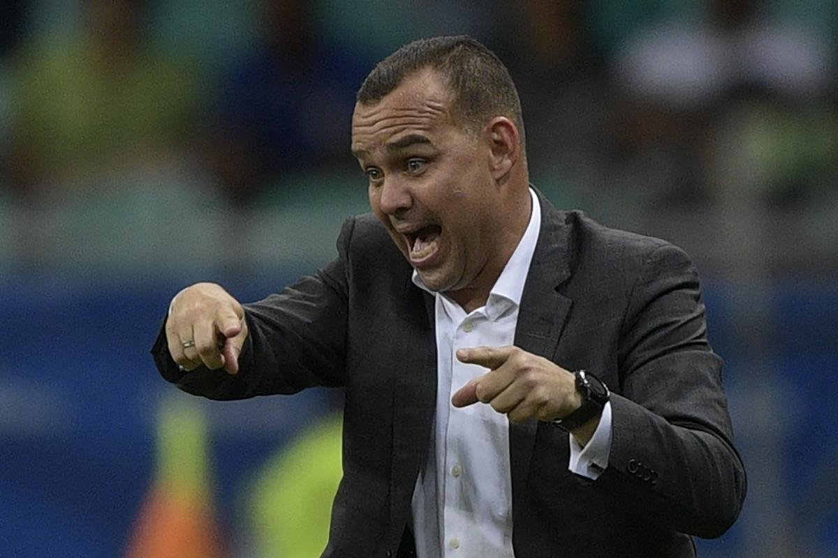 Brasil enfrentou a Venezuela na Arena Fonte Nova, pelo Grupo A da Copa Amrica