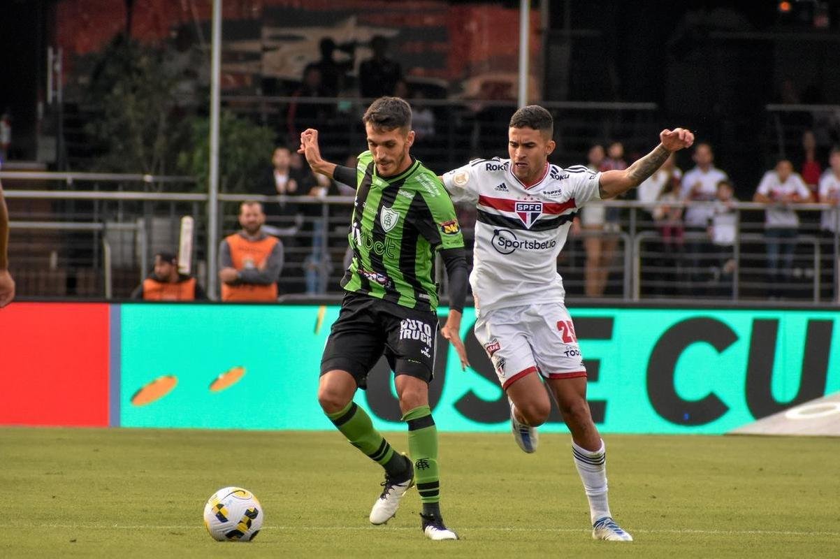 Fotos do jogo entre So Paulo e Amrica, no Morumbi, em So Paulo, pela 11 rodada do Campeonato Brasileiro