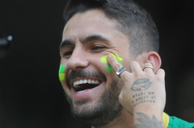 Na regio da Savassi, em BH, torcedores vibram com vitria do Brasil sobre a Sua, por 1 a 0, pela segunda rodada do Grupo G da Copa do Mundo do Catar