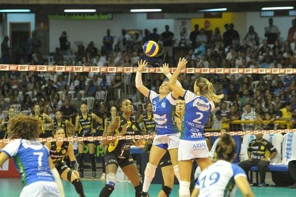 Minas x Praia: veja fotos da primeira partida da final