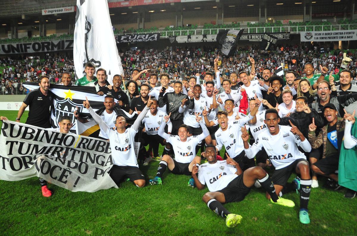 Galinho vence o Fluminense por 3 a 1, de virada, no Independncia, e conquista a Taa BH