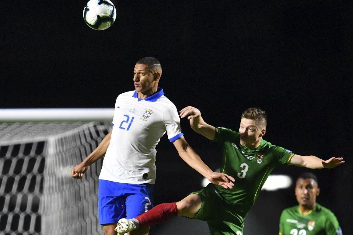 Seleo venceu com dois gols de Coutinho e um de Everton Cebolinha