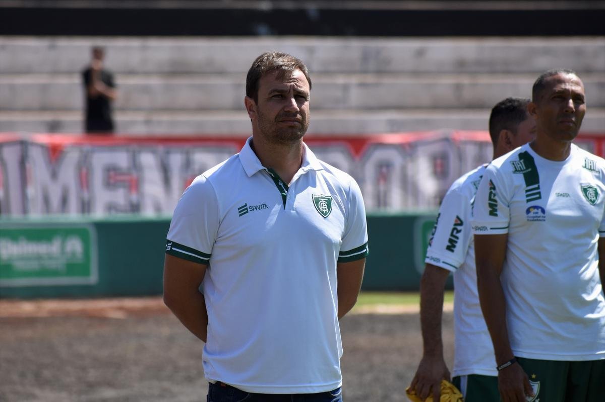 Fotos do empate por 0 a 0 entre Botafogo-SP e Amrica, em Ribeiro Preto, pela Srie B do Brasileiro