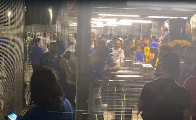 Alguns torcedores do Cruzeiro tentaram invadir o Setor Amarelo do Mineirão sem apresentar devidamente os ingressos