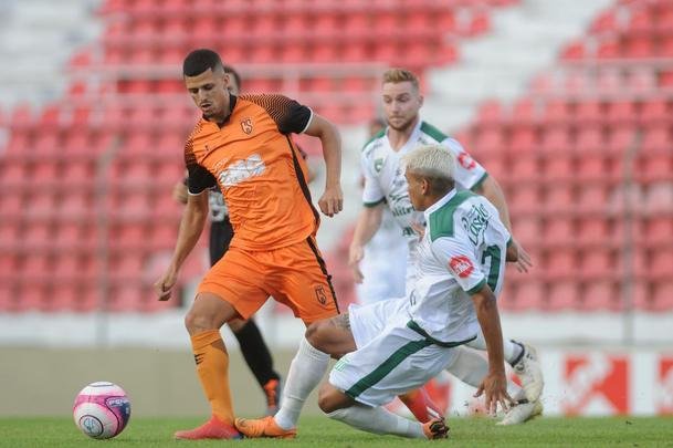 Coimbra venceu o Uberlndia por 1 a 0 e conquistou o trofu do Mdulo II do Campeonato Mineiro
