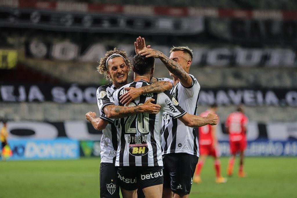 11 lugar - Atltico - 2 vitrias, 3 empates e 1 derrota (9 pontos e 3 gols de saldo)
