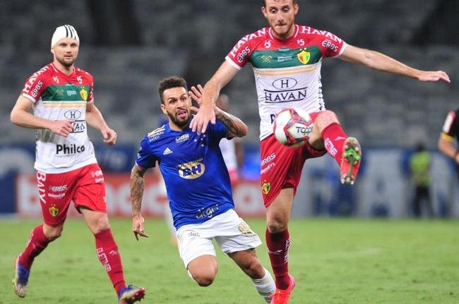 Fotos da partida entre Cruzeiro e Brusque, no Mineiro, em BH, pela 35 rodada da Srie B do Brasileiro