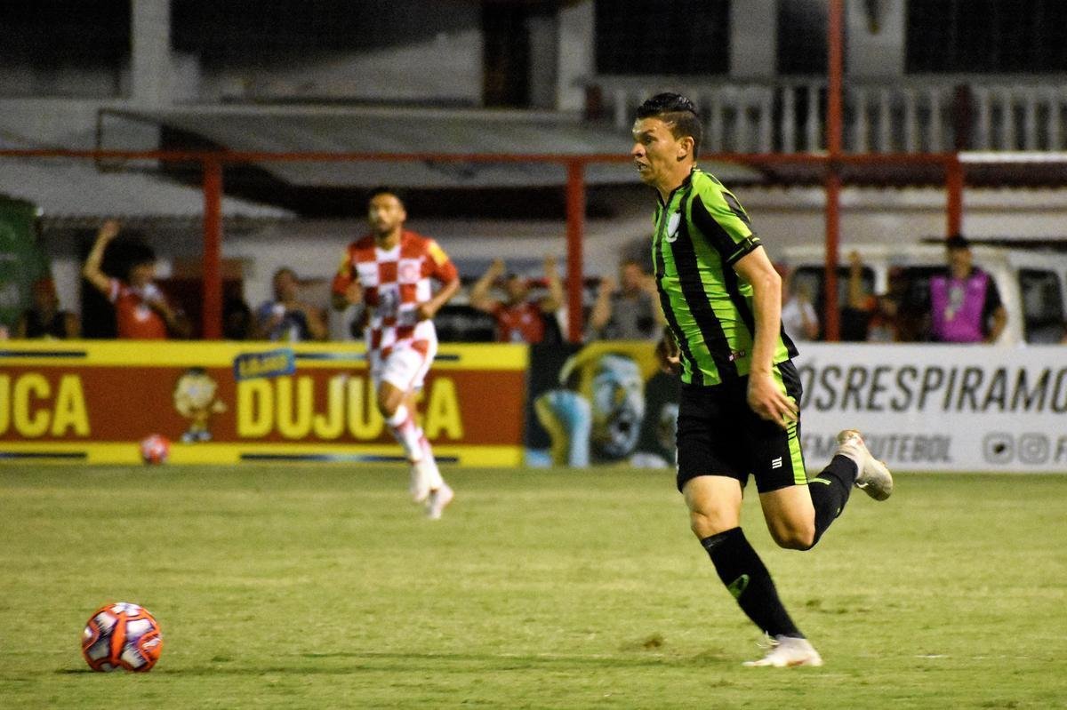 Amrica virou diante do Tombense no fim e conquistou primeira vitria como visitante no Mineiro