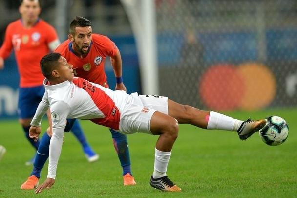 Chile e Peru se enfrentaram na Arena Grmio, pela semifinal da Copa Amrica