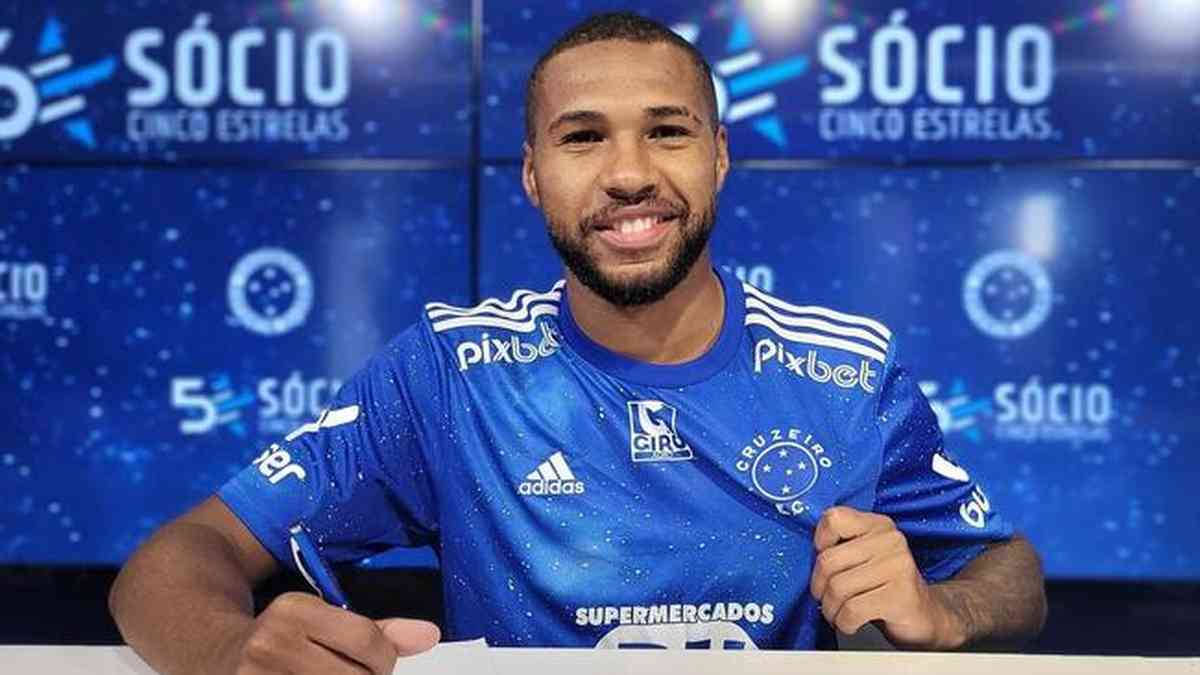 Wesley, ex-América, Palmeiras e Santos, anuncia fim da carreira