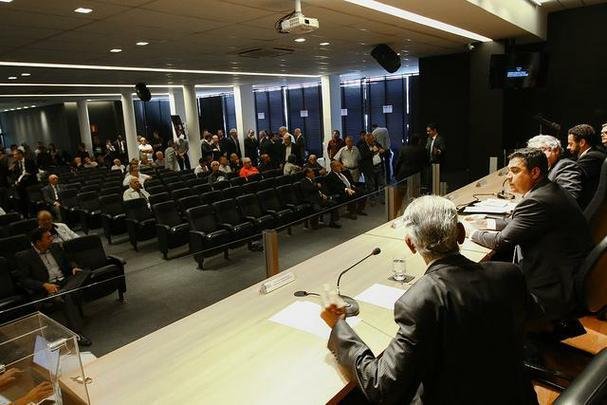 Com festa dos torcedores, Conselho Deliberativo do Atlético aprovou construção do estádio