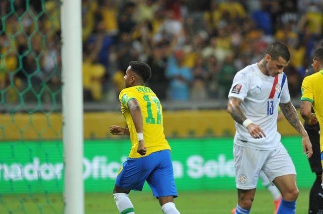 Brasil goleou o Paraguai por 4 a 0 no Mineiro, em BH, pelas Eliminatrias da Copa do Mundo, com gols de Raphinha, Philippe Coutinho, Antony e Rodrygo