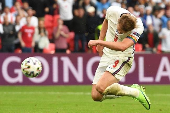 Fotos do gol de Harry Kane, da Inglaterra, sobre a Alemanha, em Wembley. Ingleses venceram por 2 a 0 e avan�aram �s quartas de final da Eurocopa